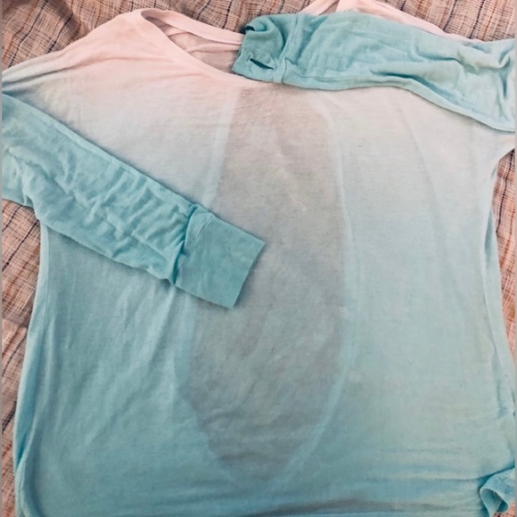 💕 Host Pick 💕- split back ombre yoga top - Picture 2 of 8